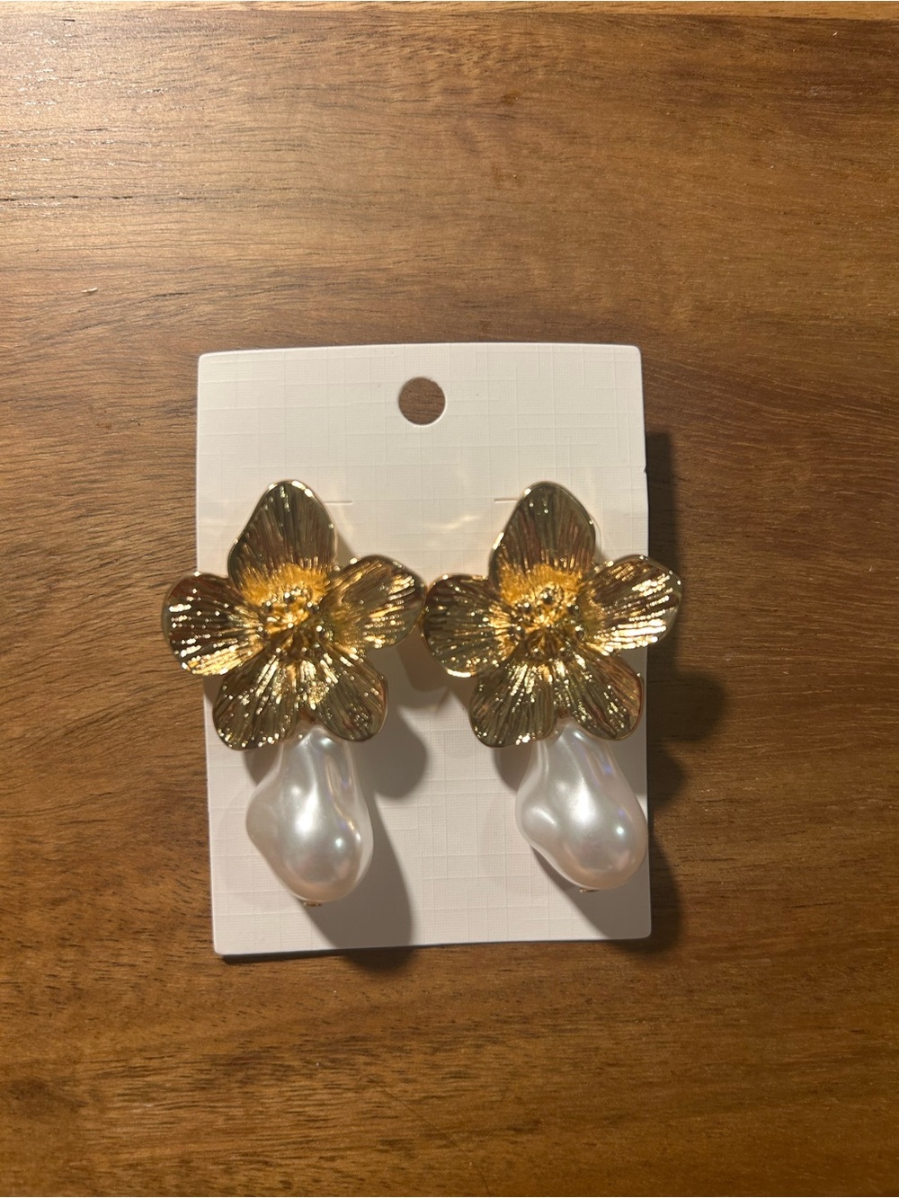 Mango Gold Floral Earrings with White Baroque Pearls - Picture 4 of 5